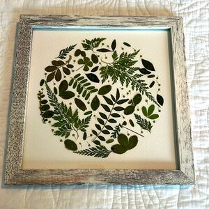 PRESSED LEAVES ART